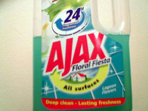Препарат за почистване AJAX